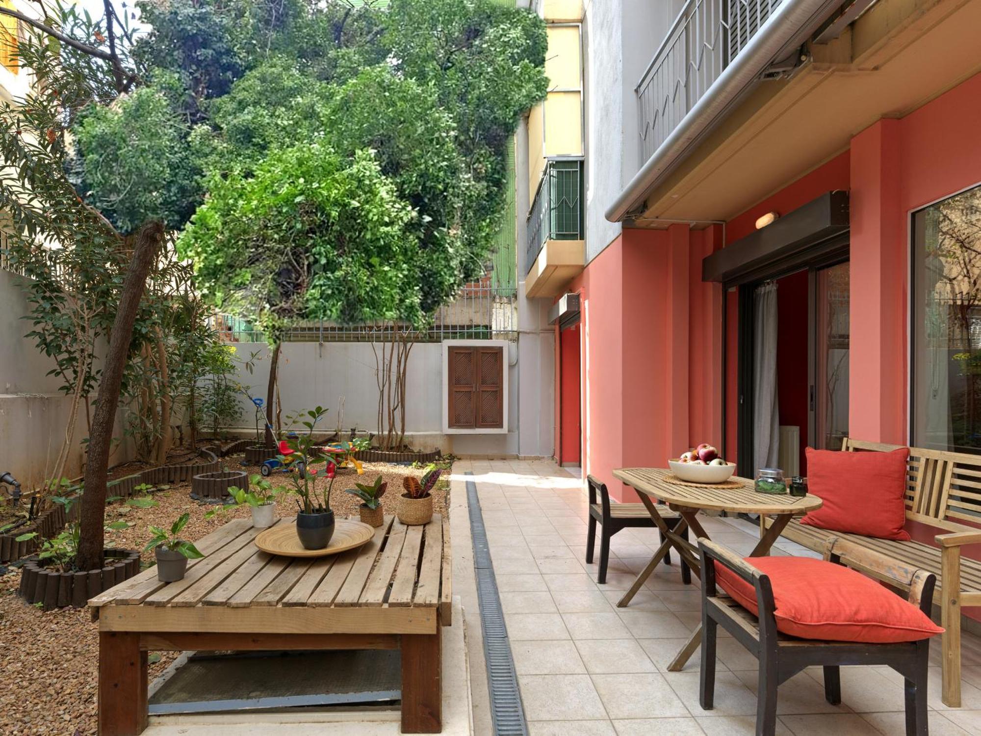 Koukaki Garden Escape Child Friendly Apartment Atenas Exterior foto