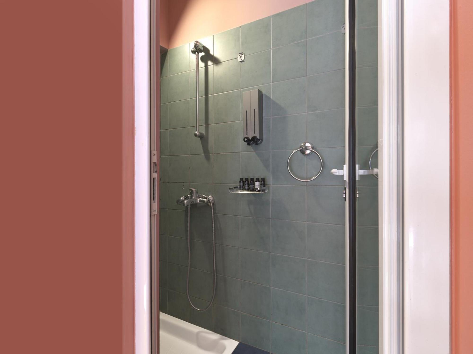 Koukaki Garden Escape Child Friendly Apartment Atenas Exterior foto